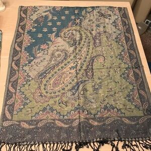 Pashmina cashmere scarf, good condition some threads loose on ends, discounted